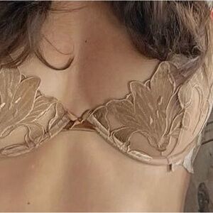FLEUR DU MAL RARE Gold Velvet Lily Plunge Bra